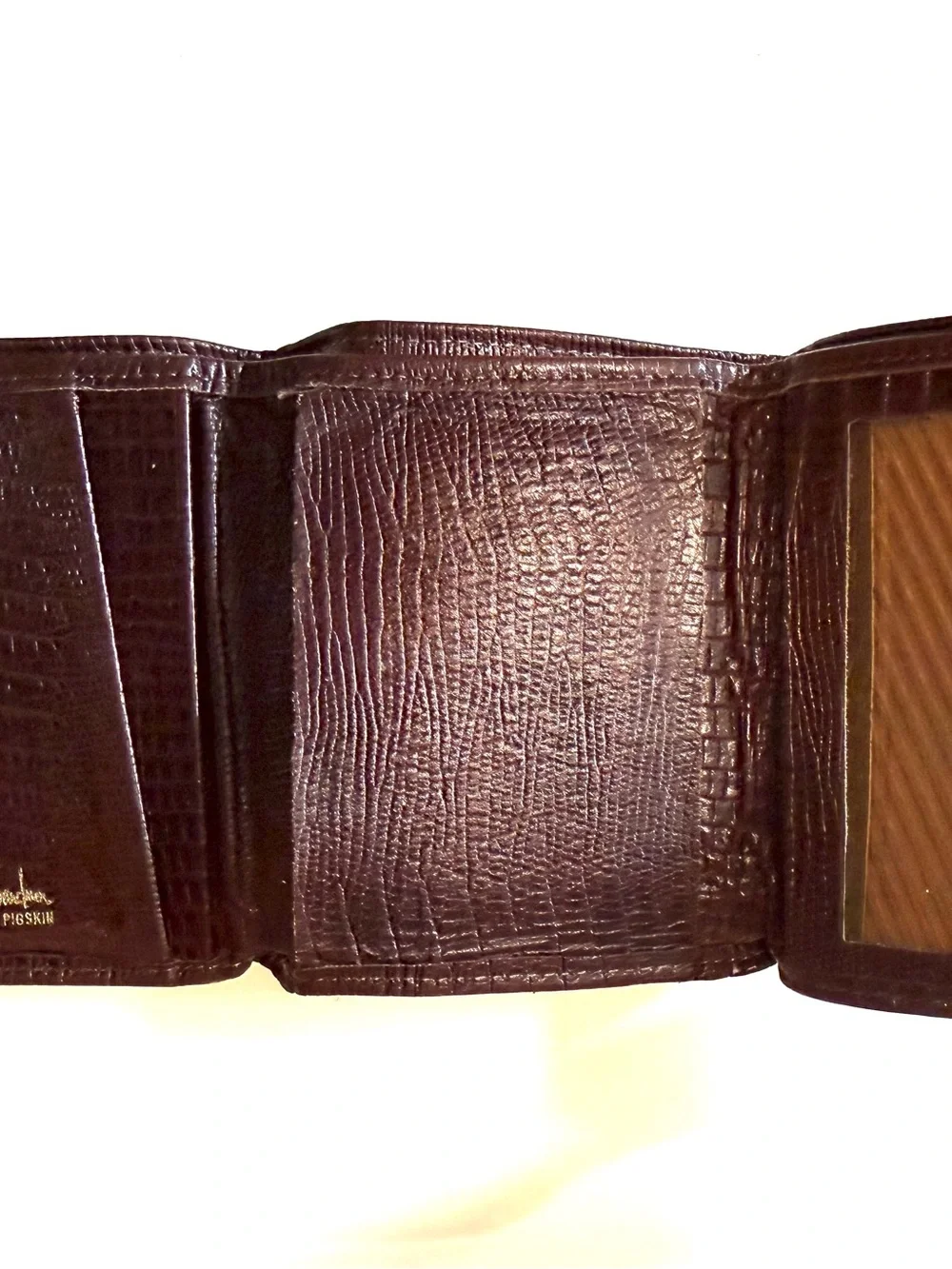Vintage Prince Gardner Genuine Pebbled Pigskin Trifold Wallet.Made in the USA